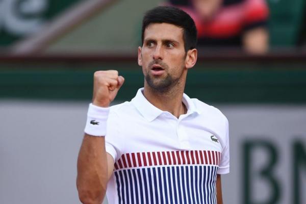 Djokovic mengembalikan tes COVID-19 positif pertamanya pada 16 Desember tetapi pada 30 Desember tidak mengalami demam atau gejala pernapasan COVID-19 dalam 72 jam terakhir. 