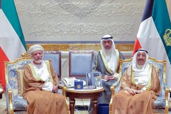 Kunjungan Bin Alawi ke Kuwait terjadi satu hari setelah Menteri Luar Negeri Qatar Sheikh Mohammad bin Abdulrahman al-Thani menyerahkan tanggapan negaranya terhadap daftar tuntutan.