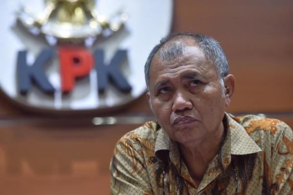 KPK menyatakan siap membahas polemik revisi Kitab Undang-undang Hukum Pidana (RKUHP) dengan Presiden Jokowi.
