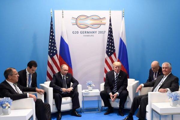 Presiden Amerika Serikat, Donald Trump,  akan mengundang Presiden Rusia, Vladimir Putin ke Gedung Putih