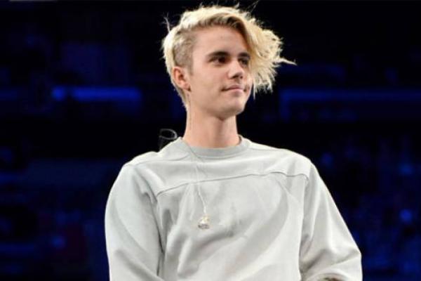 Justin Bieber baru saja menyumbangkan $100.000 atau Rp1,3 miliar kepada penggemarnya di New York, pada Minggu (Senin pagi waktu setempat), yang mengumpulkan uang untuk badan kesehatan mental.