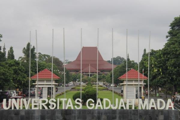 Universitas Gadjah Mada (UGM) Yogyakarta tahun ini meraih peringkat pertama, mengalahkan juara tahun lalu, Institut Teknologi Bandung (ITB).