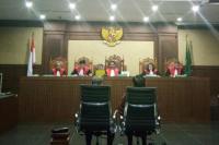 Hakim Vonis Irman 7 Tahun dan Sugiharto 5 Tahun Penjara