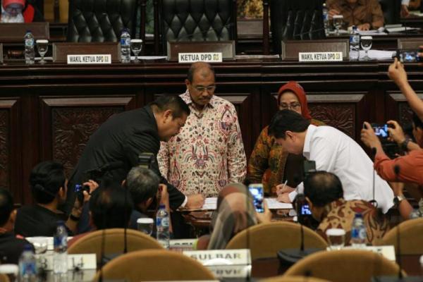 Nono Sampono juga berharap bahwa melalui nota kesepahaman tersebut, percepatan pembangunan daerah dapat terwujudkan melalui pemberdayaan peran pengusaha kecil menengah.