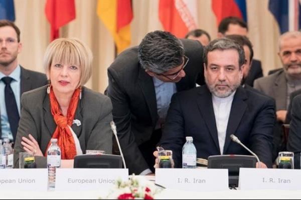 Diplomat terkemuka Iran mengatakan, sanksi Amerika Serikat yang baru terhadap Iran melanggar kesepakatan nuklir