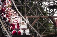 Ratusan Santa Rayakan World Santa Claus di Denmark
