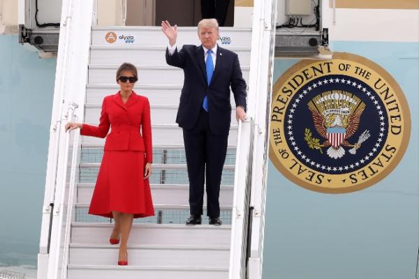 Kunjungan tersebut baru bisa dilakoni oleh ‘First Lady’ delapan bulan setelah Trump duduk di kursi kepresidenan.
