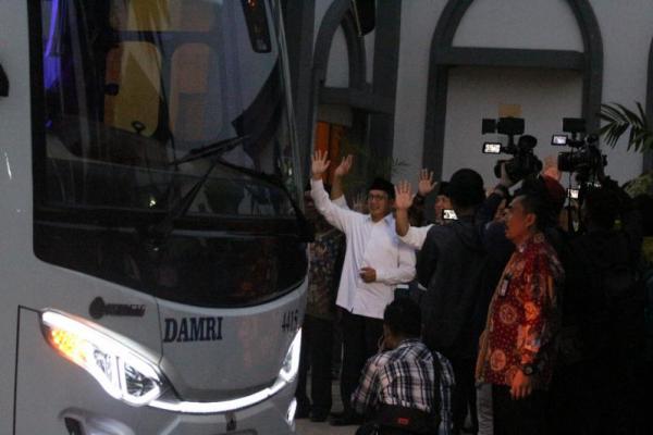 Selain jemaah haji dari embarkasi Jakarta Pondok Gede, pada hari yang sama akan diberangkatkan jemaah haji dari 7 embarkasi lainny