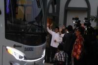 Kloter Pertama Jemaah Haji Indonesia Terbang ke Tanah Suci