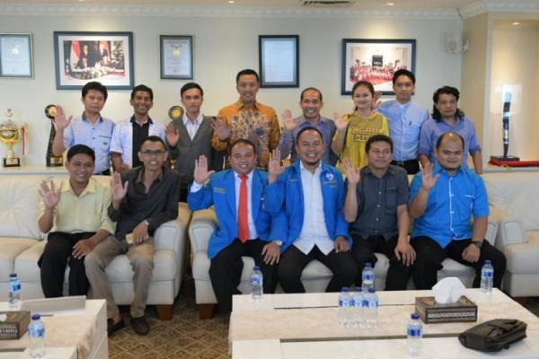 Pertemuan ini membahas rencana Rakernas dan Kongres PPGI pada 14 Juli di Medan.