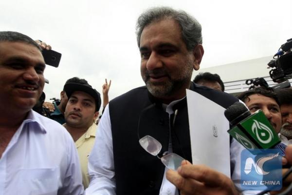 Shahid Khaqan Abbasi dilantik sebagai Perdana Menteri ke 28 Pakistan pada Senin (01/07) malam kemarin setelah memenangkan suara mayoritas di parlemen