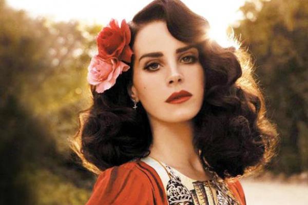 Lana Del Rey mencetak rekor kedua chart teratas dan memimpin beberapa album baru di chart album Billboard 200.