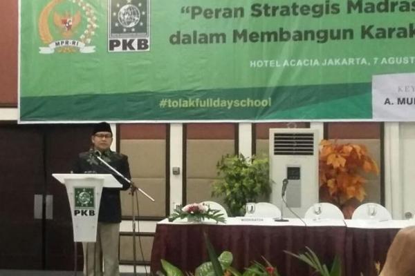 Ketua DPP Partai Kebangkitan Bangsa (PKB) Muhaimin Iskandar (cak Imin) menolak membicarakan soal pemilihan presiden tahun 2019