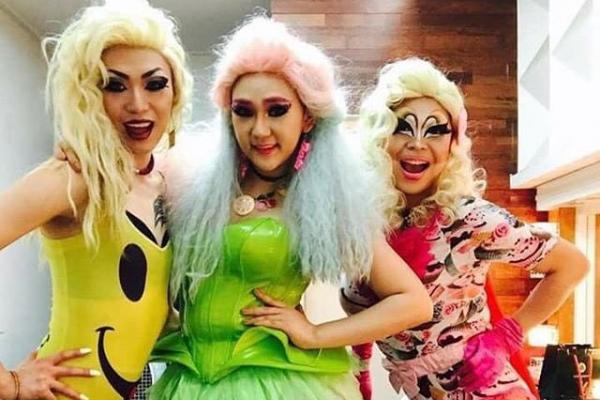  Girl Generation membuka pintu bagi komunitas LGBT dengan mengundang beberapa wanita fantastis ke video musik terbaru mereka All Night