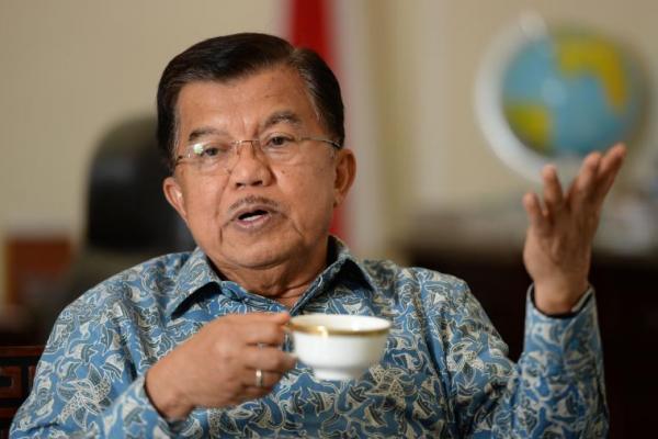 Wakil Presiden Jusuf Kalla mengajak bangsa Indonesia menjadikan momen peringatan Hari Konstitusi untuk senantiasa mengingat dan meneruskan visi para pendiri Bangsa. 