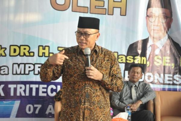 Di tangan Ketua MPR RI Zulkifli Hasan, materi sosialisasi empat pilar yang berat dan serius, itu bisa disampaikan dengan sangat menyenangkan