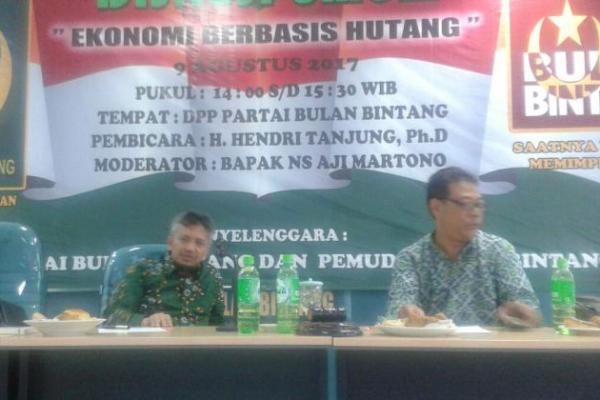 Ketua Bidang Ekonomi DPP Partai Bulan Bintang (PBB) Hendri Tandjung mengatakan beban Utang Luar Negeri (ULN) Indonesia makin mengkhawatirkan dengan capaian angka hingga Rp3700 Triliun