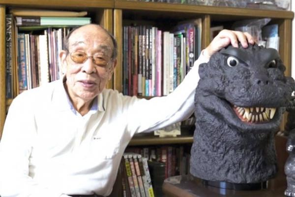 Haruo Nakajima yang pertama memainkan Godzilla, monster yang menghancurkan kota-kota di Jepang dengan ekornya meninggal dunia pada usia 88 tahun