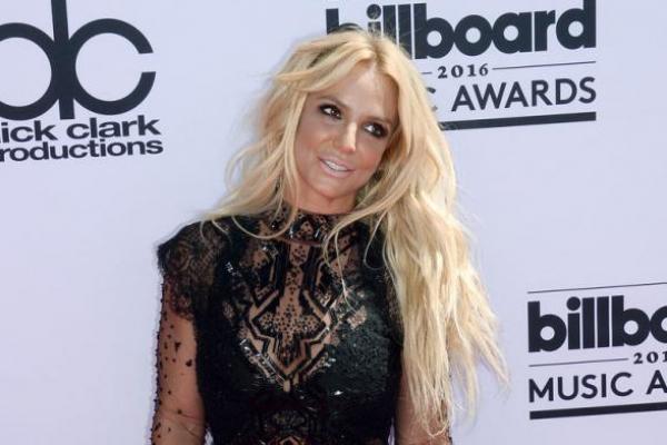 Penyanyi Britney Spears membenarkan bahwa dirinya sedang menulis sebuah buku akhir-akhir ini. Buku tersebut, di antaranya bakal menceritakan pengalamannya menjalani terapi kesehatan mental.