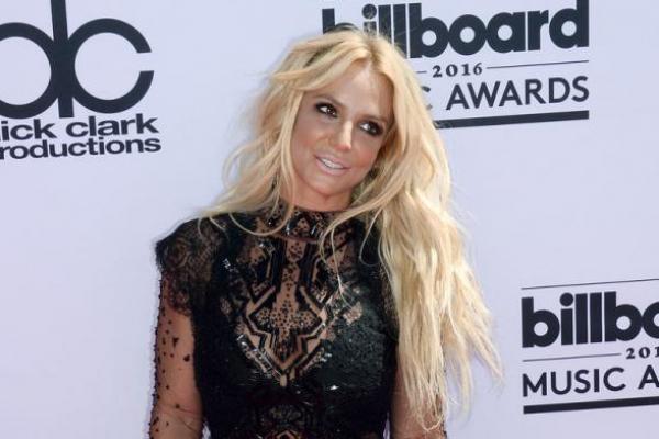 Berpisah dari Sam Asghari, Britney Spears Rilis Buku Memoar Woman in Me