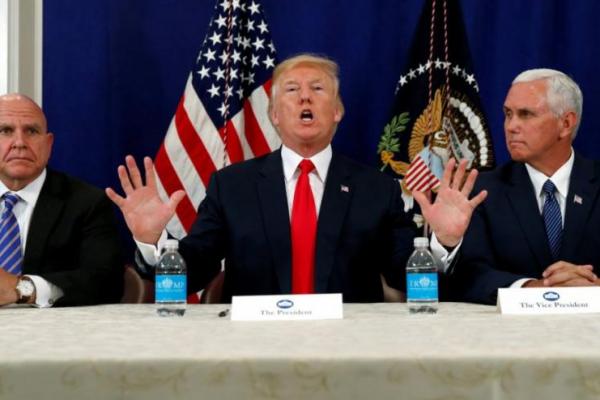 Donald Trump meminta penasihat perdagangan utamanya menyelidiki praktik perdagangan China yang dianggap tidak adil