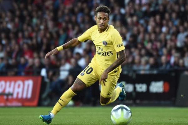 Neymar, yang terus berlatih sendiri jauh dari tim utama, belum pernah bermain di dua pertandingan pertama Ligue 1 di PSG musim ini