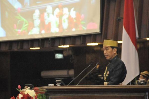 Presiden Jokowi mengingatkan tantangan Indonesia ke depan akan semakin sulit