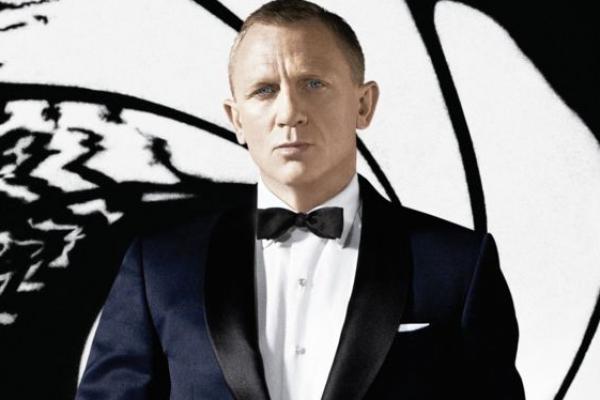 Daniel Craig membantah rumor bahwa dia menandatangani kesepakatan untuk kembali memerankan agen rahasia James Bond.