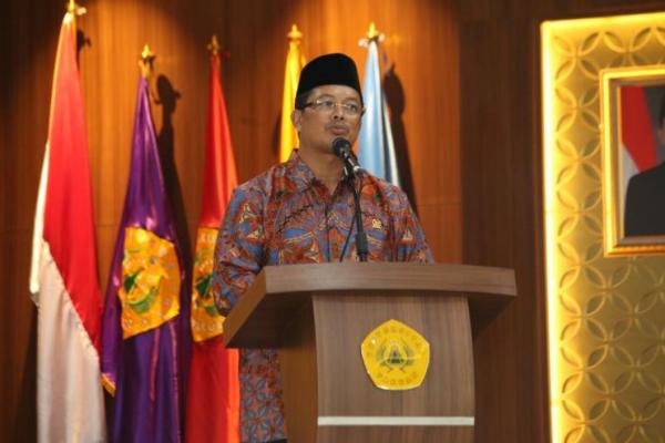 Wakil Ketua MPR RI Mahyudin didaulat menjadi pembicara kunci dan sekaligus membuka secara resmi Sosialisasi Empat Pilar MPR RI kepada ratusan mahasiswa 