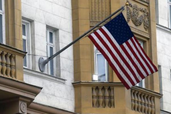Hal itu diungkapkan Departemen Luar Negeri AS pada Senin (21/8), setelah Rusia memerintahkan konsulat AS dan kedutaan untuk mengurangi staffnya.
