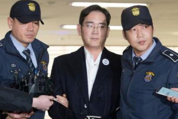 Lee Jae-yong dibebaskan setelah ditahan selama sekitar setahun