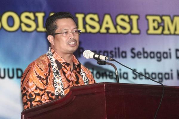  Dulu, pada saat MPR diketuai oleh Taufiq Kiemas, sosialisasi ini bernama Sosialisasi Empat Pilar Kehidupan Berbangsa dan Bernegara.