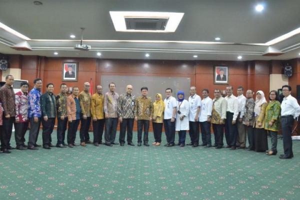 Kementerian Ketenagakerjaan membuka Atase Ketenagakerjaan (Atnaker) di lima negara yang banyak menerima Tenaga Kerja Indonesia (TKI)