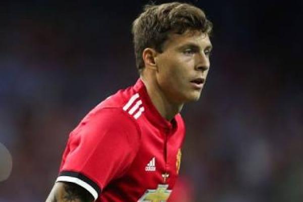 Bek anyar Manchester United Victor Lindelof saat ini lebih banyak mengisi bangku cadangan