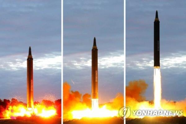 Jepan melakukan berbagai cara untuk agar Pyongyang meninggalkan kegiatan nuklir dan rudalnya. 