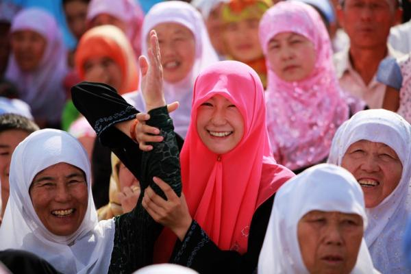 kemeriahan saat merayakan hari raya Idul Adha tak kalah meriah dengan negara Islam lainnya seperti Indonesia