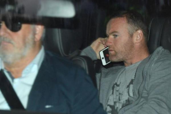 Dengan keputusan itu, Rooney  mengeluarkan pernyataan tertulis berisi permintaan maaf secara terbuka atas tindakan menyetir dalam keadaan mabuk.