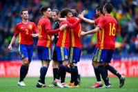 Aksi Suporter Spanyol Buat Pelatih Lopetegui Bangga