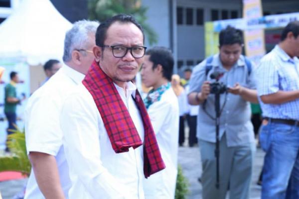 emerintah mengajak peran swasta untuk meningkatkan kompetensi para pekerja. Pelatihan meningkatkan skill pekerja tak hanya dilakukan di Balai Latihan Kerja
