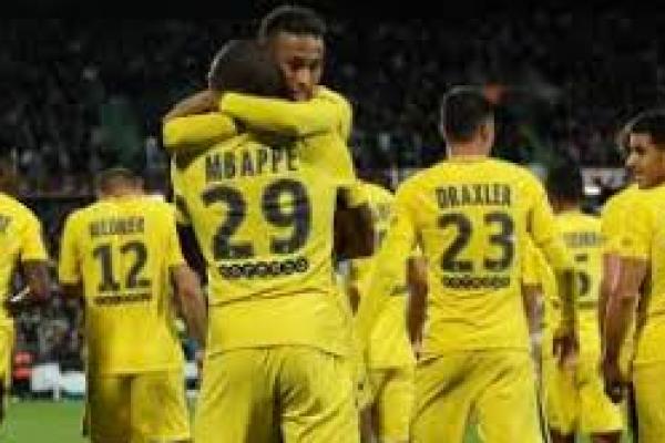 Trio Mbappe, Neymar dan Cavani (MNC) menjadi penentu kemenangan Paris Saint German dalam pertandingan melawan Metz