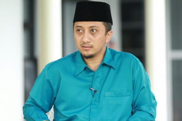 Dukungan ini menurut ustaz kelahiran Jakarta itu sangat beralasan karena kinerja Mentan sangat bagus, dan layak terpilih kembali menjadi menteri.