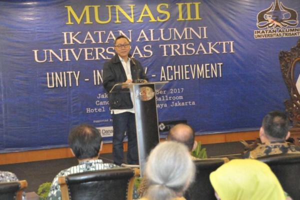 Dihadapan seluruh civitas akademika Universitas Trisakti, Zulkifli menyinggung nama Trisakti yang memiliki kaitan sejarah dengan perjuangan Indonesia