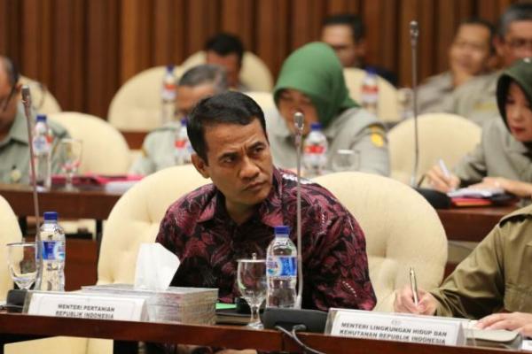 Menteri Pertanian, Amran Sulaiman di setiap kunjungan kerjanya terus memberikan motivasi dan memacu semangat masyarakat untuk meningkatkan produksinya