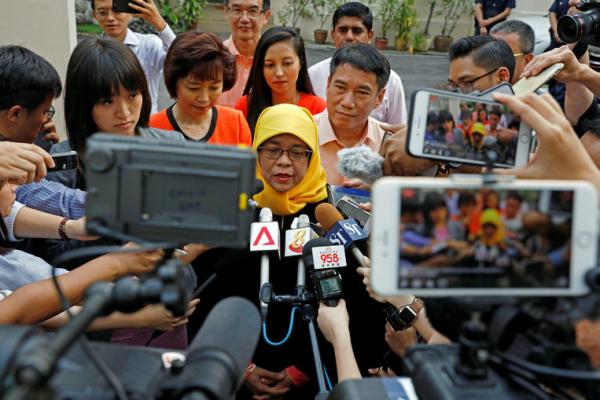 Perdana Menteri Singapura Lee Hsien Loong menyarankan Presiden Singapura Halimah Yacob untuk membubarkan Parlemen, dan menerbitkan Writ of Election (Surat Perintah Pemilihan).