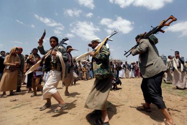 Gerilyawan Houthi mengancam menyerang warga sipil di Arab Saudi dan UEA untuk menanggapi seruan Riyadh menempatkan pelabuhan Al-Hodeida