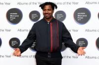 Sampha Raih Mercury Prize Kalahkan Ed Sheeran