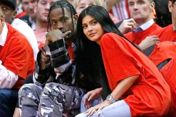 Kylie `ngotot` menyebut kehamilannya merupakan buah dari hubungannya dengan Travis Scott