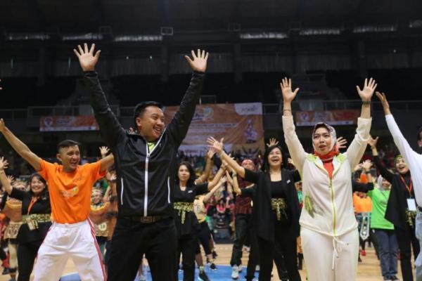 Lomba Senam Poco-poco Nusantara Tingkat Nasional ke-6 ini diikuti oleh 2000 peserta dari berbagai provinsi.