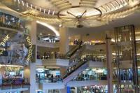 Bappenas Sebut Mal Sepi karena Konsumen Belanja ke Singapura