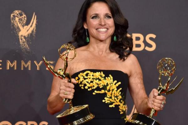 Julia Louis-Dreyfus mengungkapkan bahwa dirinya telah didiagnosis menderita kanker payudara